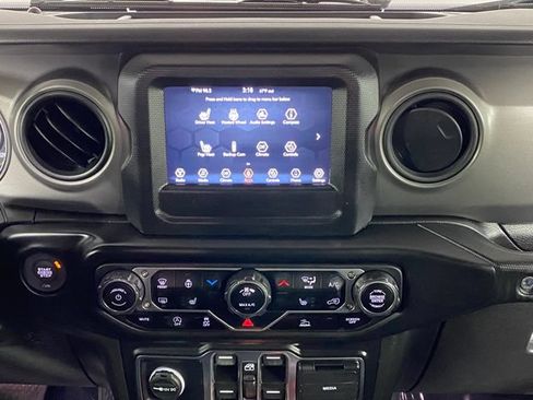 Used 2022 Jeep Wrangler Unlimited Sport AWD/4WD image 21