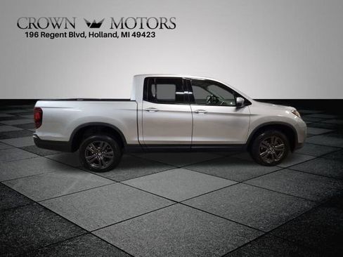 Used 2019 Honda Ridgeline Sport image 2
