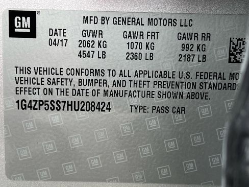 Used 2017 Buick LaCrosse Essence image 32