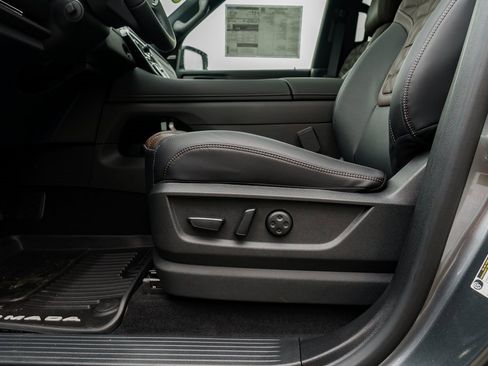 New 2026 Nissan Armada Platinum image 21