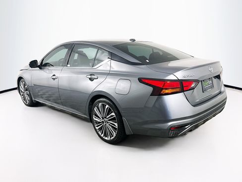 Used 2024 Nissan Altima 2.5 SL FWD image 5
