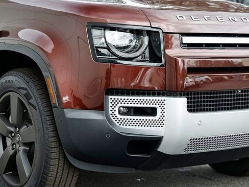 New 2025 Land Rover Defender 130 S image 19