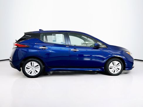 Used 2025 Nissan Leaf S image 10
