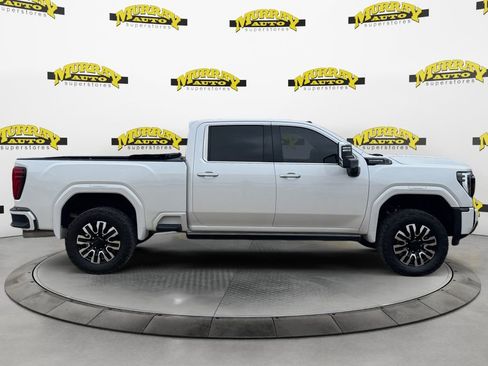 Used 2025 GMC Sierra 2500 Denali Ultimate AWD/4WD image 7