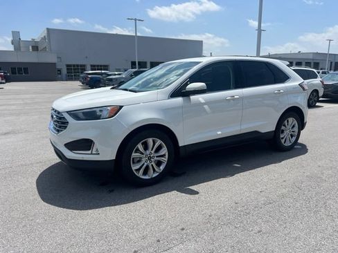 Used 2023 Ford Edge Titanium AWD/4WD image 2