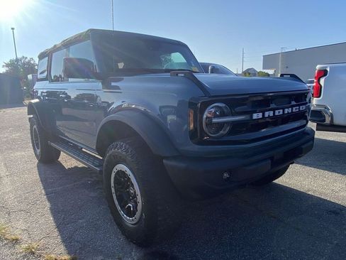 Used 2022 Ford Bronco Outer Banks w/ Sasquatch Package AWD/4WD image 1