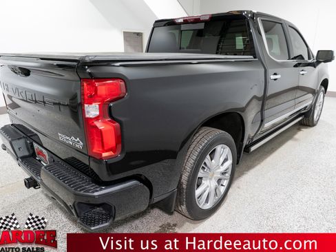 Used 2024 Chevrolet Silverado 1500 High Country w/ High Country Premium Package image 5