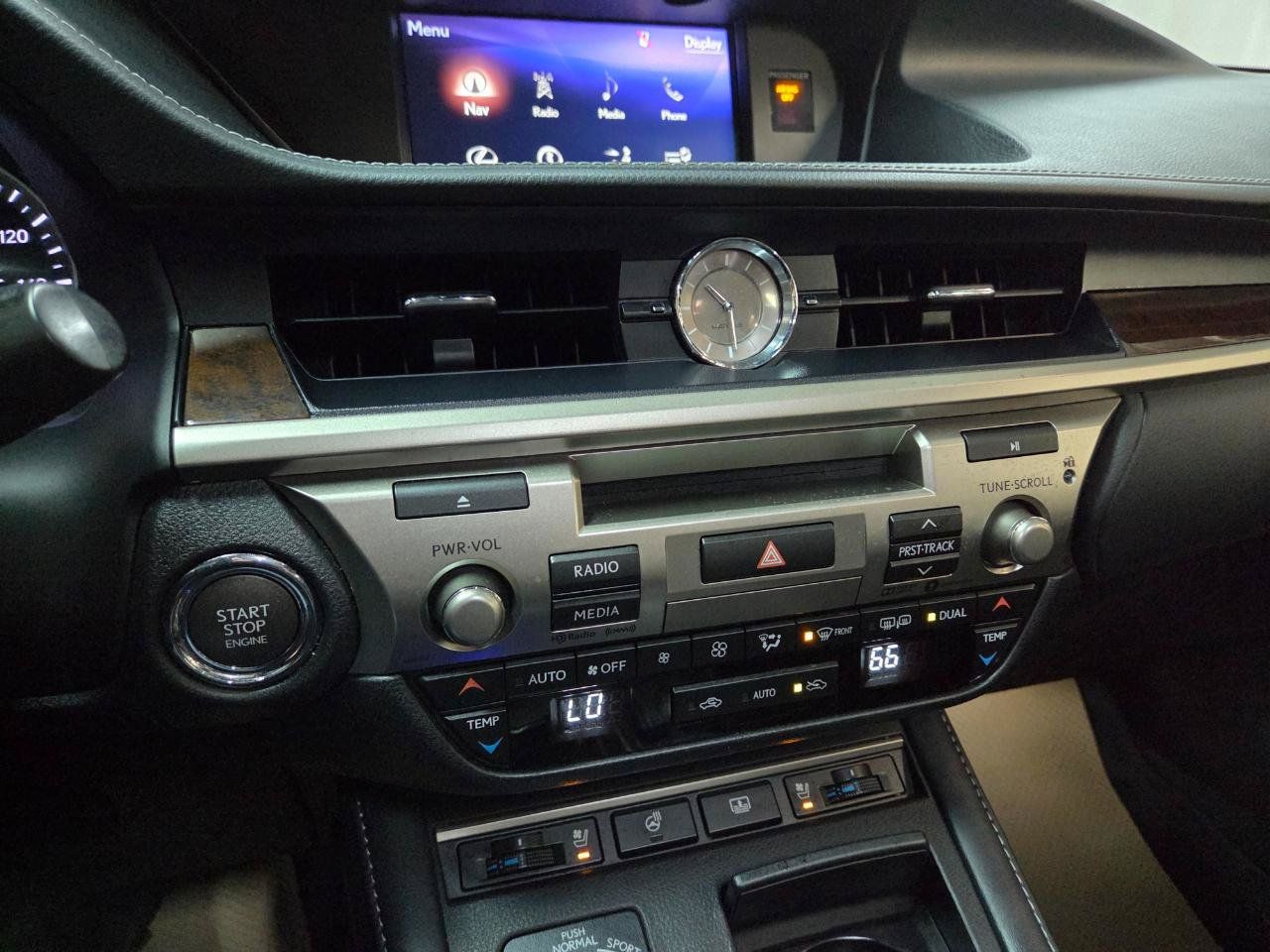 Used 2018 Lexus ES 350 w/ Luxury Package w/Wood Trim FWD image 25