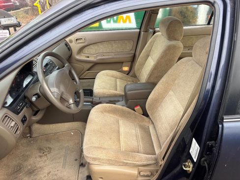 Used 1998 Nissan Maxima SE image 15