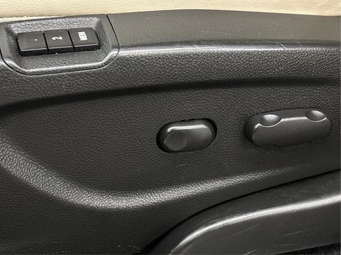 Used 2017 Buick Encore Essence image 25