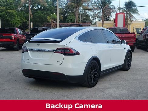 Used 2017 Tesla Model X 90D AWD/4WD image 6
