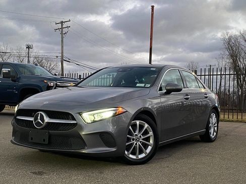 Used 2022 Mercedes-Benz A 220 4MATIC image 2