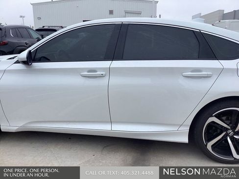 Used 2020 Honda Accord Sport image 9