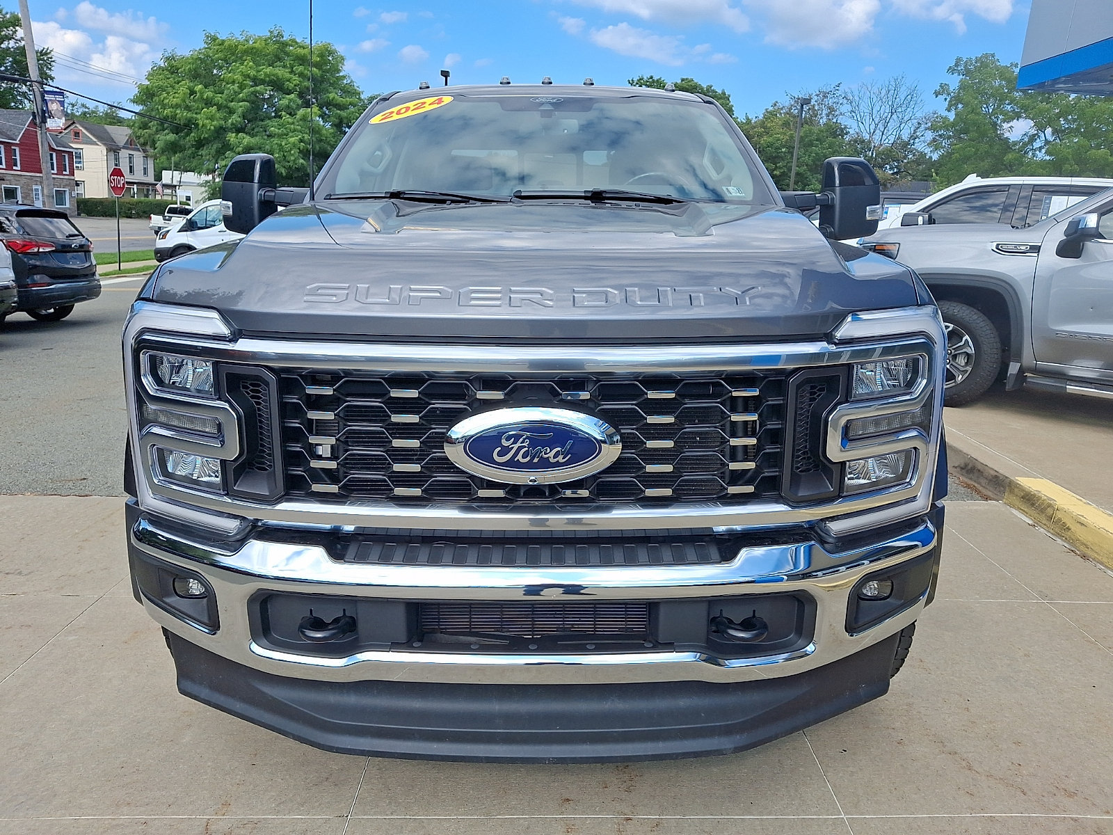 Used 2024 Ford F450 Lariat w/ Snow Plow/Camper Package AWD/4WD image 2