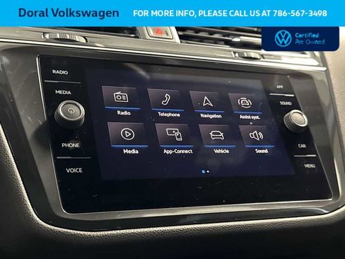 Certified 2022 Volkswagen Tiguan SE R-Line FWD image 17