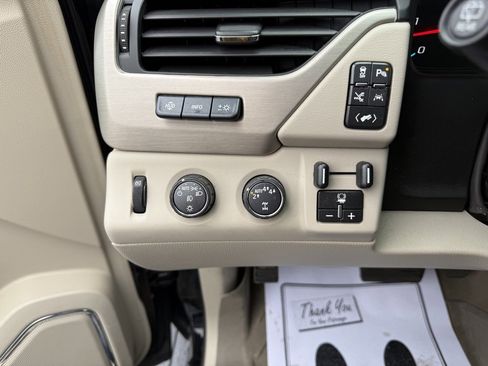 Used 2019 GMC Yukon XL Denali w/ Denali Ultimate Package image 17