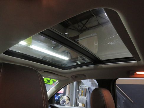 Used 2023 Buick Encore GX Essence w/ Experience Buick Package image 11