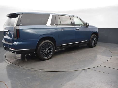 Certified 2026 Cadillac Escalade ESV Luxury w/ Touring Package image 6