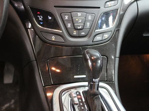 Used 2017 Buick Regal Premium FWD image 20