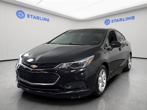 Used 2017 Chevrolet Cruze LT w/ Convenience Package image 16