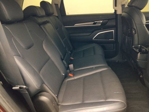 Used 2022 Kia Telluride LX AWD/4WD image 19