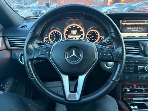 Used 2013 Mercedes-Benz E 350 4MATIC Sedan image 12