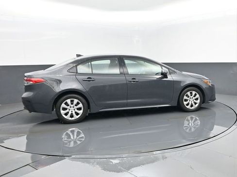 Used 2024 Toyota Corolla LE FWD image 4
