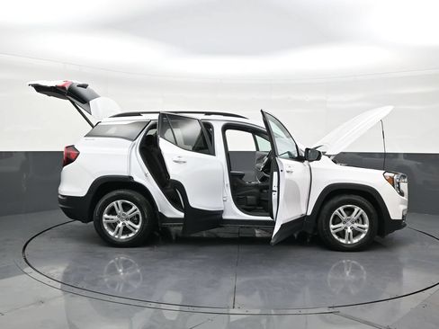 Used 2023 GMC Terrain SLE FWD image 26