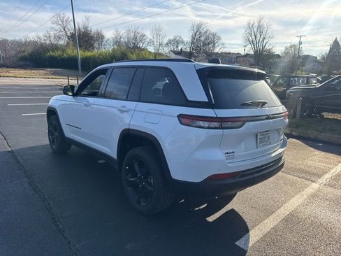 New 2025 Jeep Grand Cherokee Limited w/ Luxury Tech Group II AWD/4WD image 5