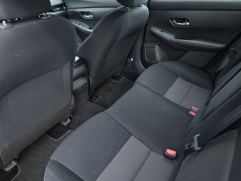 Used 2022 Nissan Sentra SV image 13