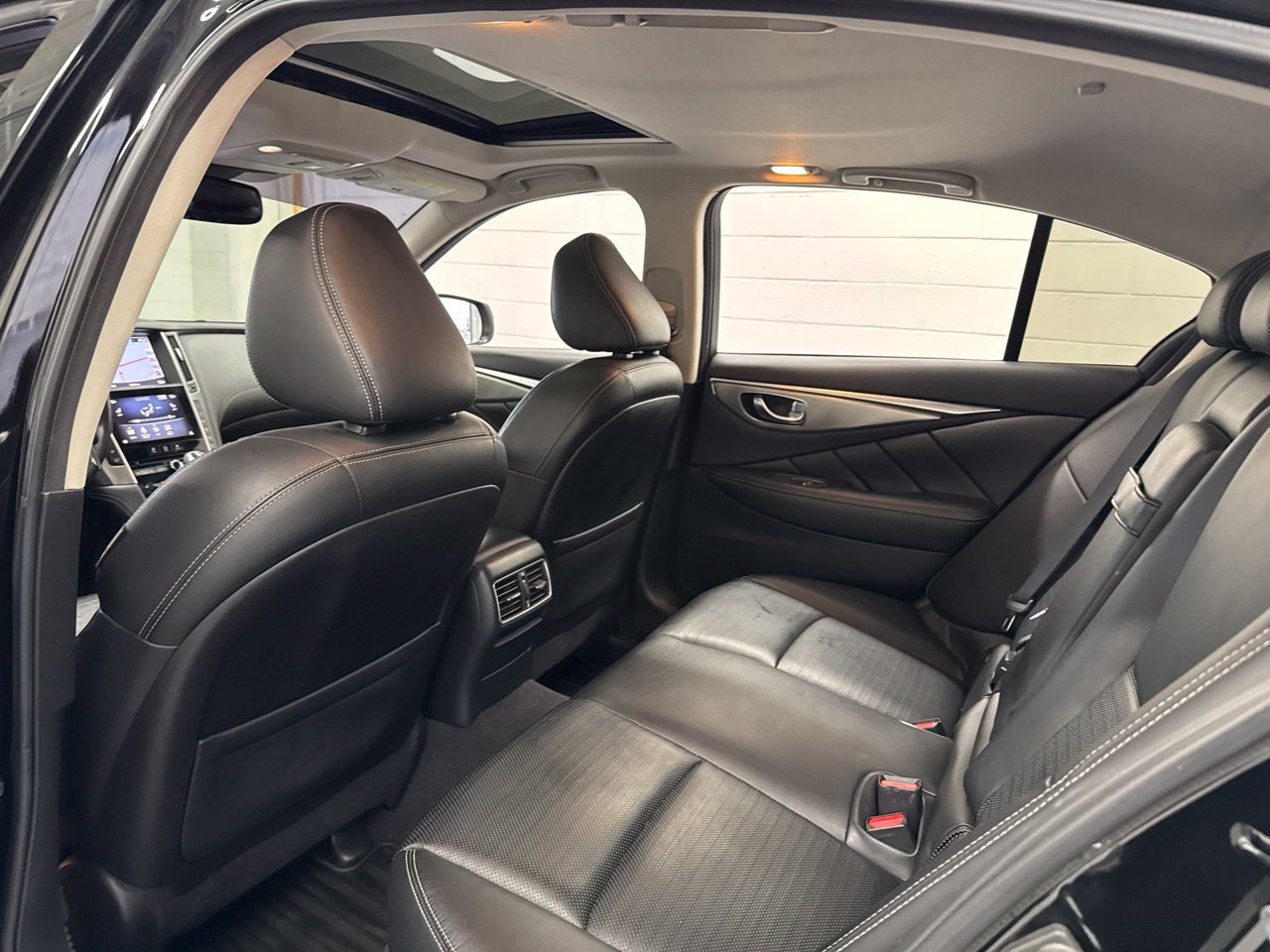 Used 2018 INFINITI Q50 Sport w/ Sensory Package (Sport) AWD/4WD image 41