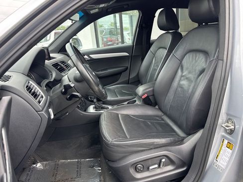 Used 2017 Audi Q3 2.0T Premium w/ Convenience Package AWD/4WD image 4