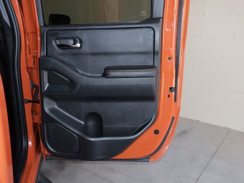Used 2025 Nissan Frontier PRO-4X AWD/4WD image 45