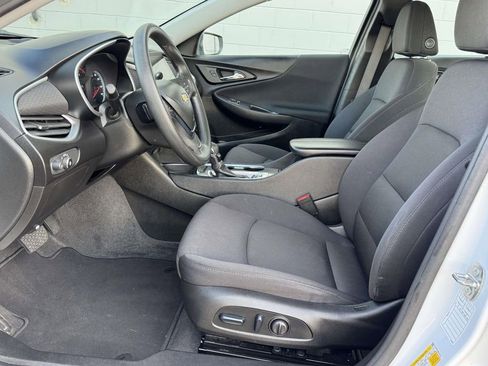 Used 2024 Chevrolet Malibu LT image 19