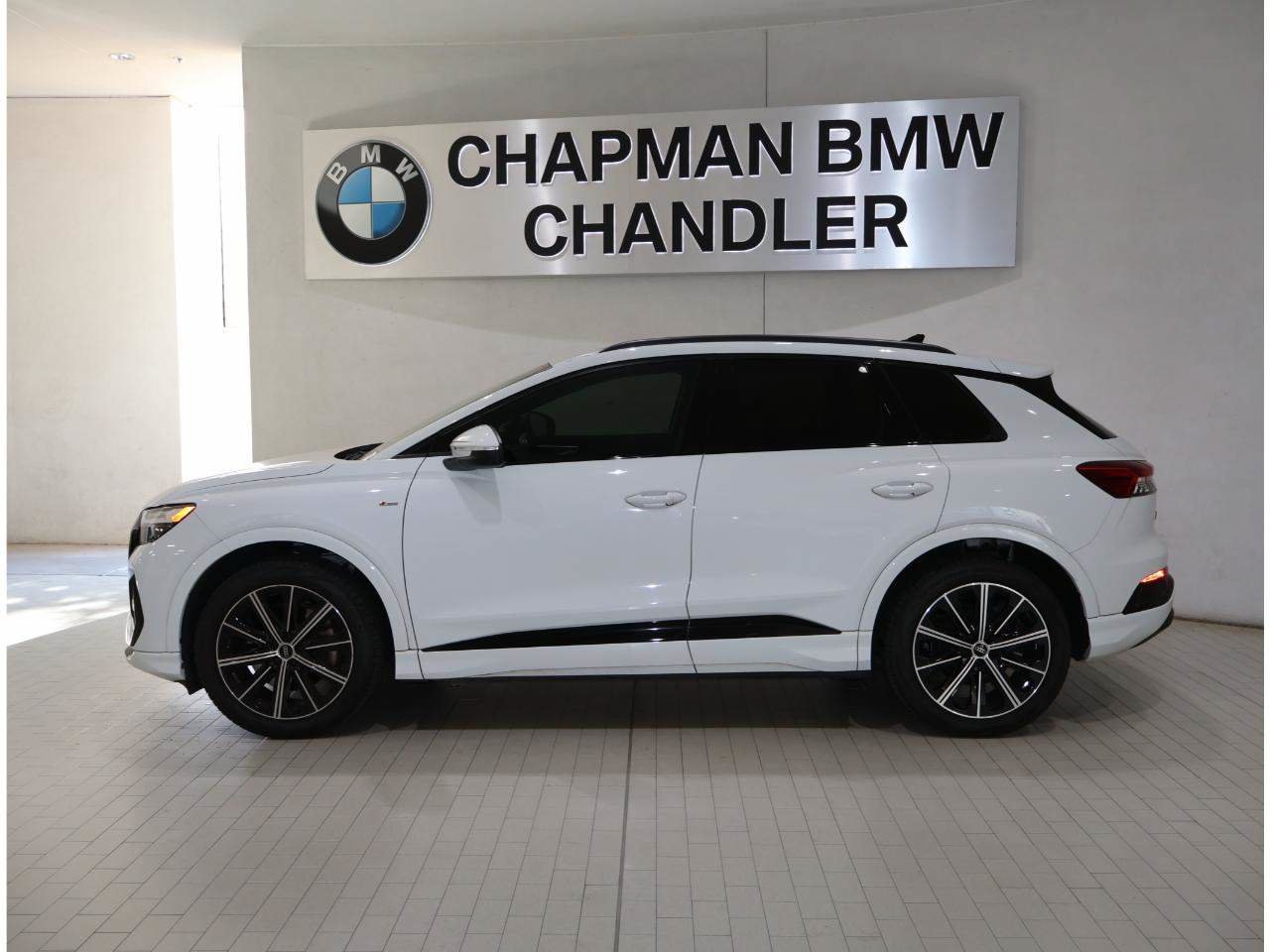 Used 2022 Audi Q4 e-tron Premium Plus w/ Premium Plus AWD/4WD image 3