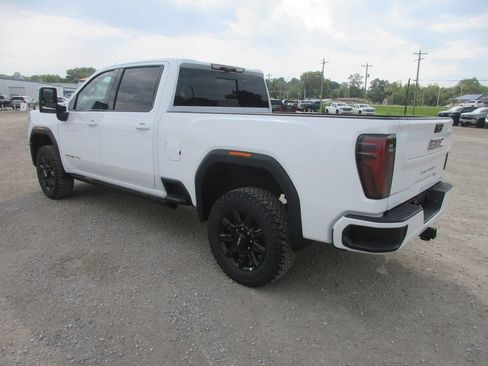 New 2026 GMC Sierra 2500 AT4 w/ AT4 Premium Plus Package AWD/4WD image 9