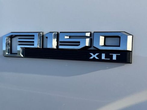Used 2017 Ford F150 XLT w/ Equipment Group 302A Luxury image 4