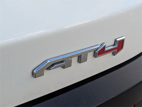 Used 2022 GMC Acadia AT4 w/ Technology Package image 15