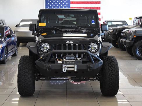 Used 2018 Jeep Wrangler Unlimited Sport S AWD/4WD image 4