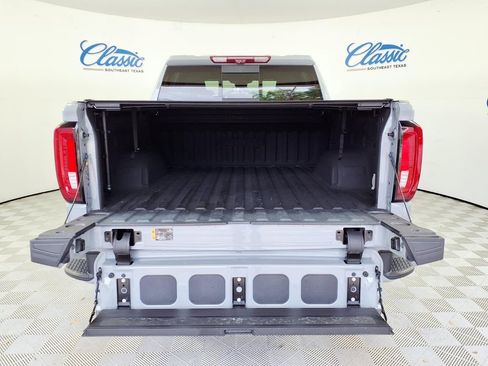 Used 2024 GMC Sierra 1500 AT4 w/ Technology Package image 5