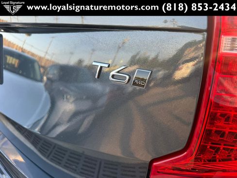 Used 2017 Volvo XC90 T6 Momentum w/ Vision Package AWD/4WD image 9