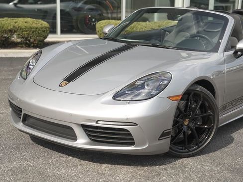 Used 2025 Porsche 718 Boxster image 2