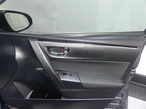 Used 2019 Toyota Corolla LE FWD image 18