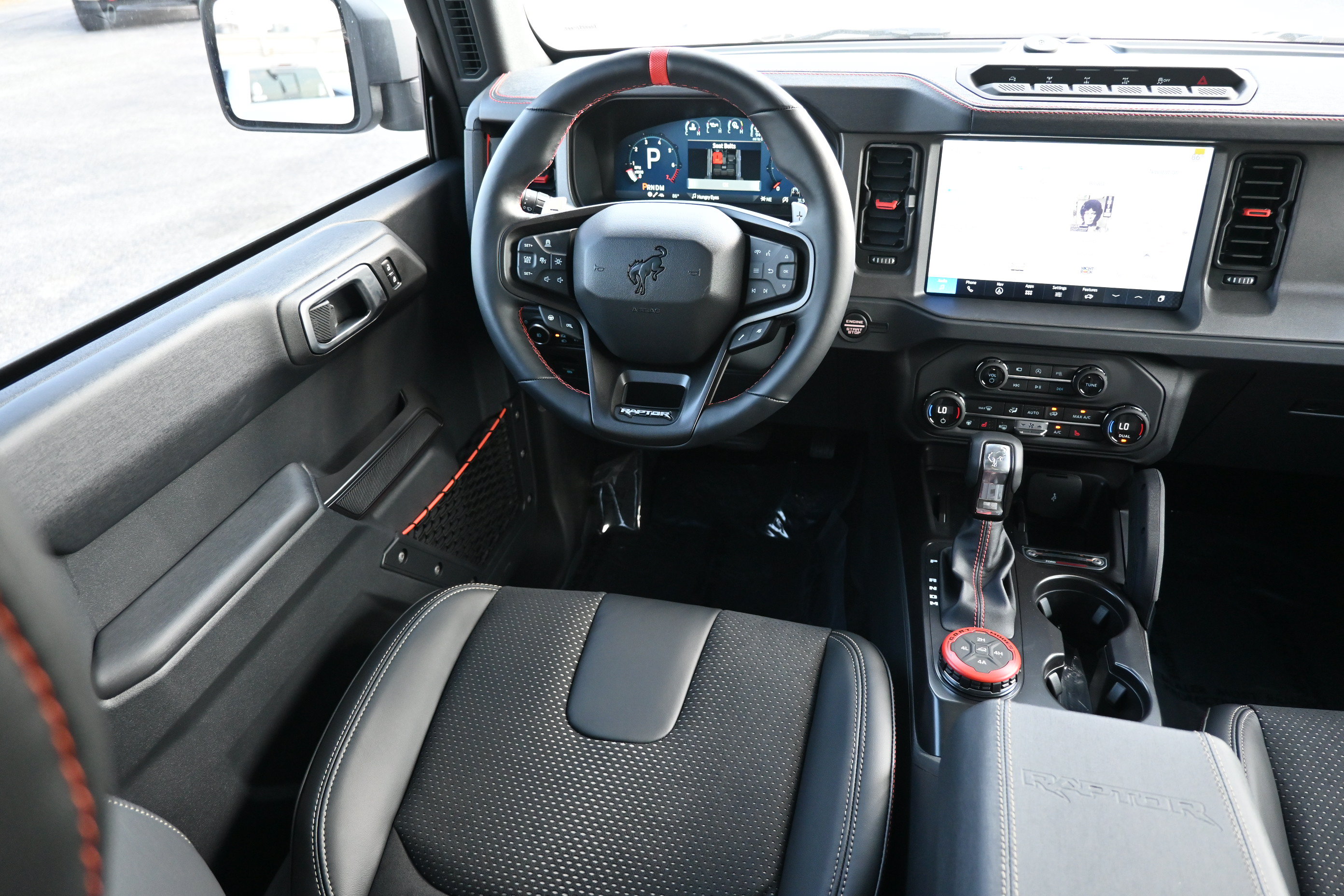 New 2026 Ford Bronco Raptor AWD/4WD image 32