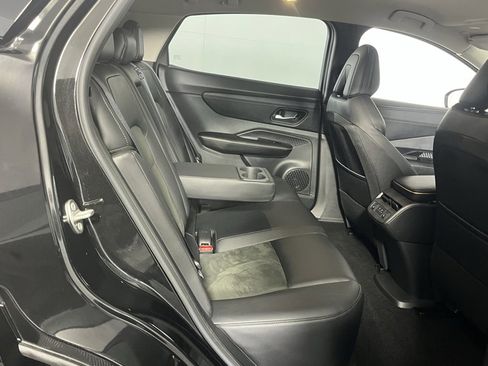 Used 2023 Nissan Ariya AWD image 29