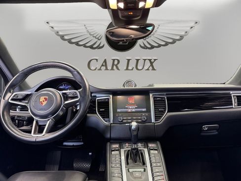 Used 2018 Porsche Macan Sport Edition AWD/4WD image 11