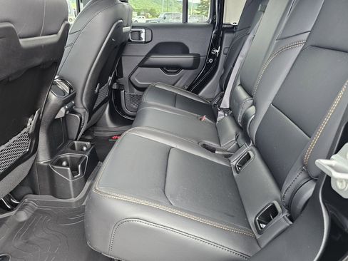 New 2025 Jeep Gladiator Sport w/ Premium Package image 9