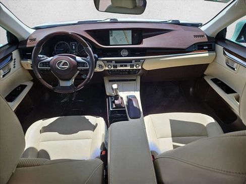 Used 2018 Lexus ES 350 w/ Navigation System Package FWD image 19
