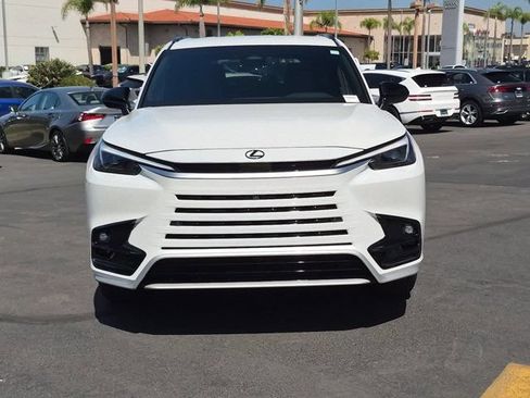 New 2026 Lexus TX 500h AWD image 2