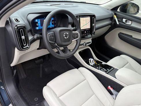 New 2026 Volvo XC40 B5 Ultra w/ Protection Package Premier image 13